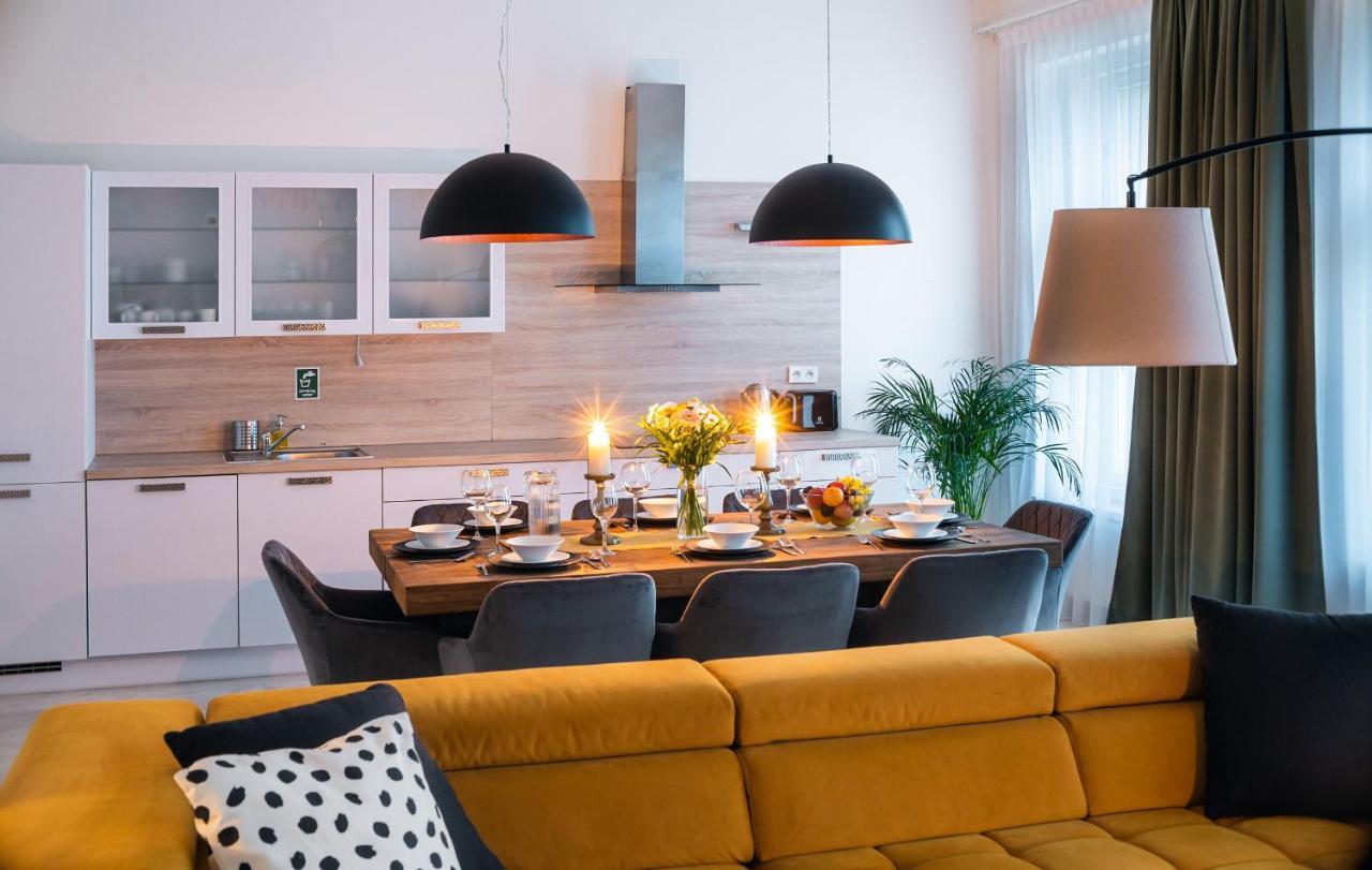 Centrum Pstrossova Apartmán *
